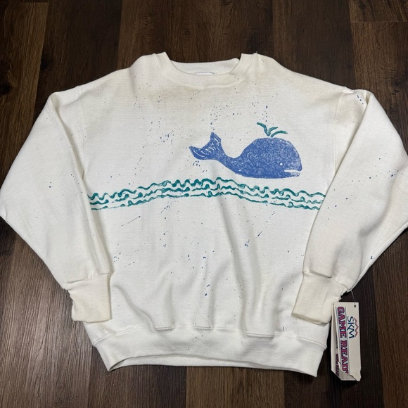 NEW SKM Game Ready Vintage Whale Made in USA Crewneck Woman Sweater Size M NWT - Picture 1 of 13